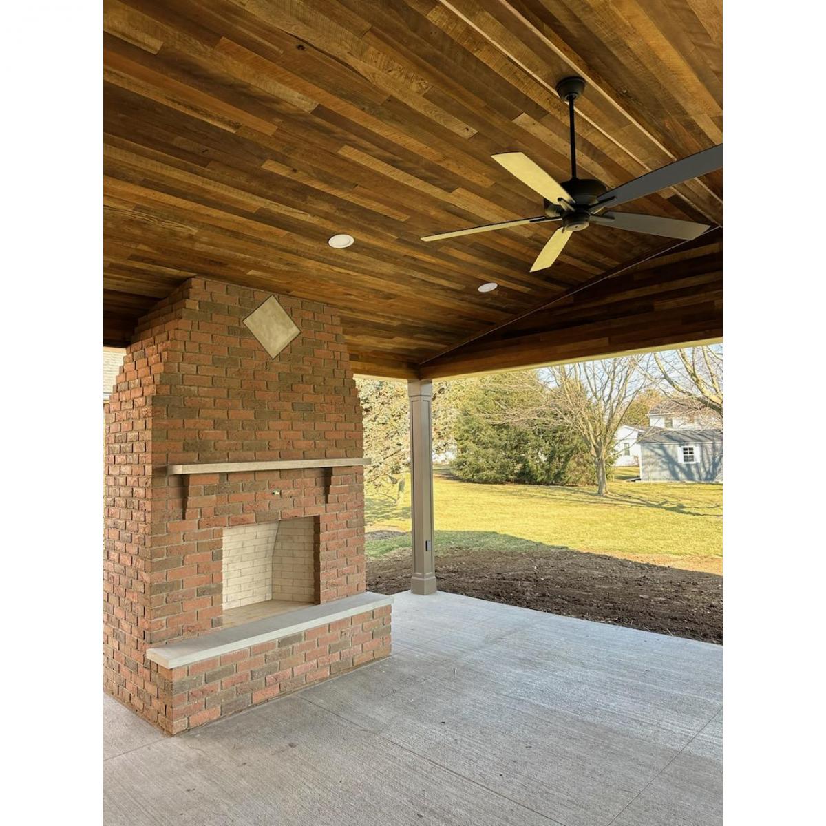 EC1608ENMSTST_TC 16-Inch W x 8'H Premium Square Non-Tapered